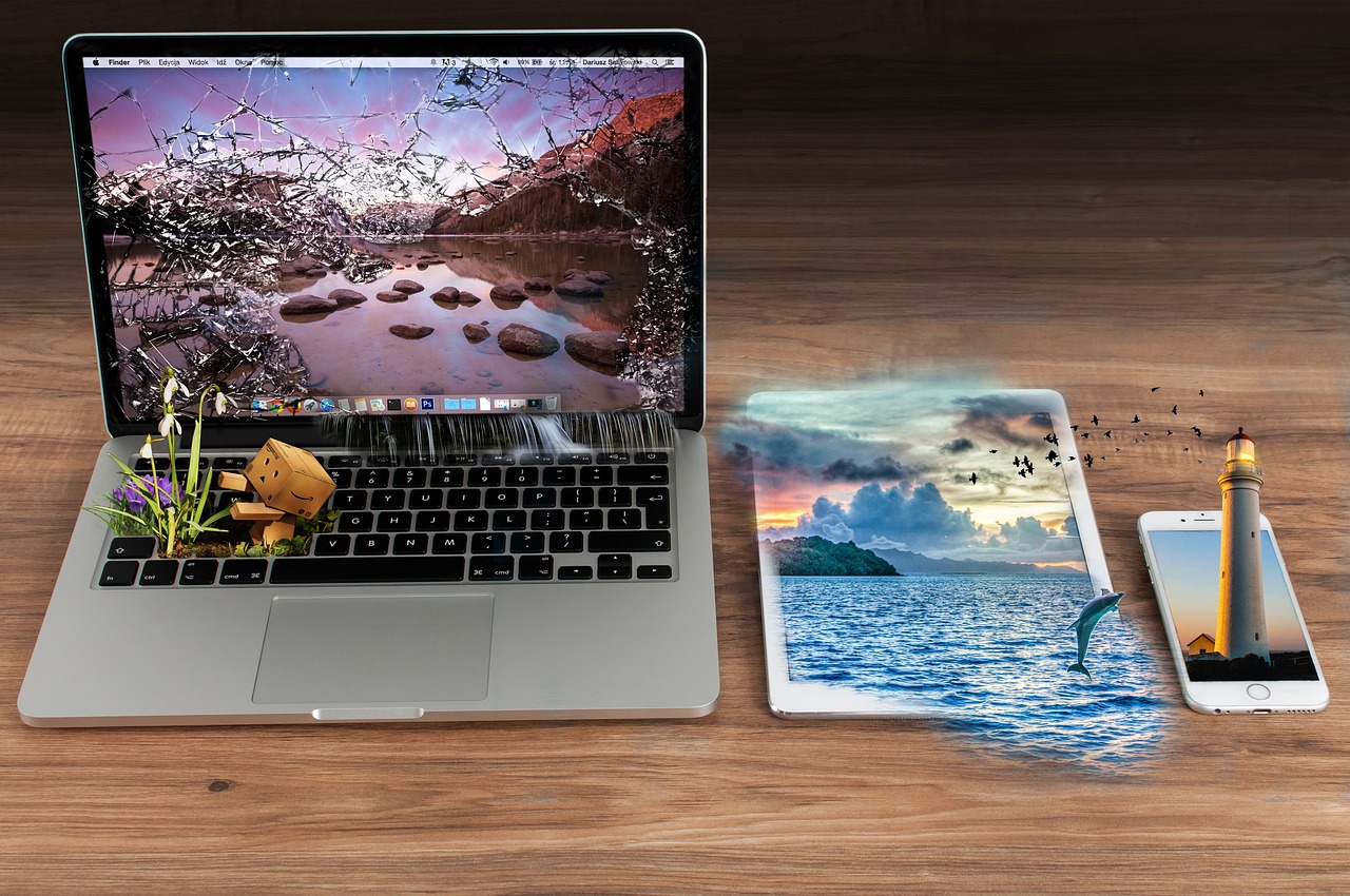 Limitless! Oceans on and coming out of digital screens.